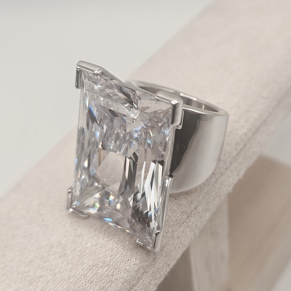 Swarovski Crystal Moonshine Ring - Picture 3 of 9